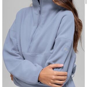 ALO Yoga Women's Light Blue Half-Zip Fleece